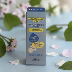 Aria Blue Hyaluronic Acid & Niacinamide Serum